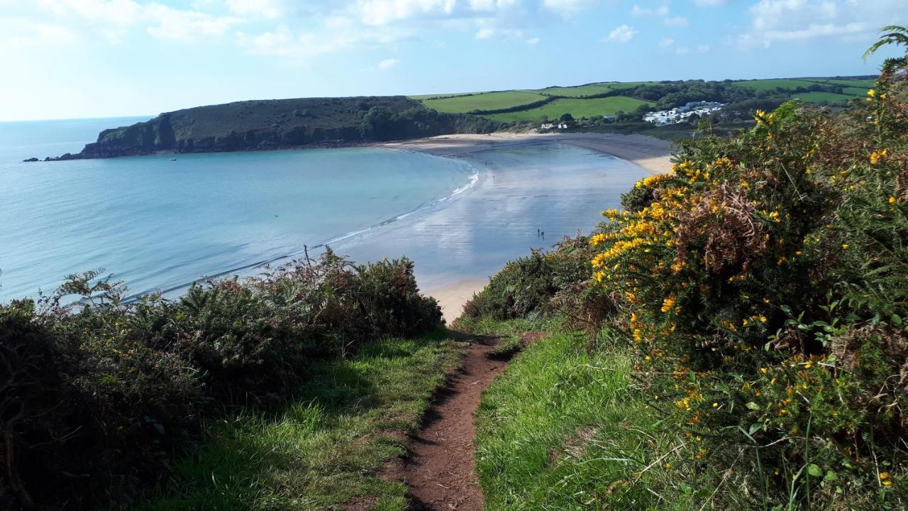 A Beach Holiday In Pembrokeshire Экстерьер фото