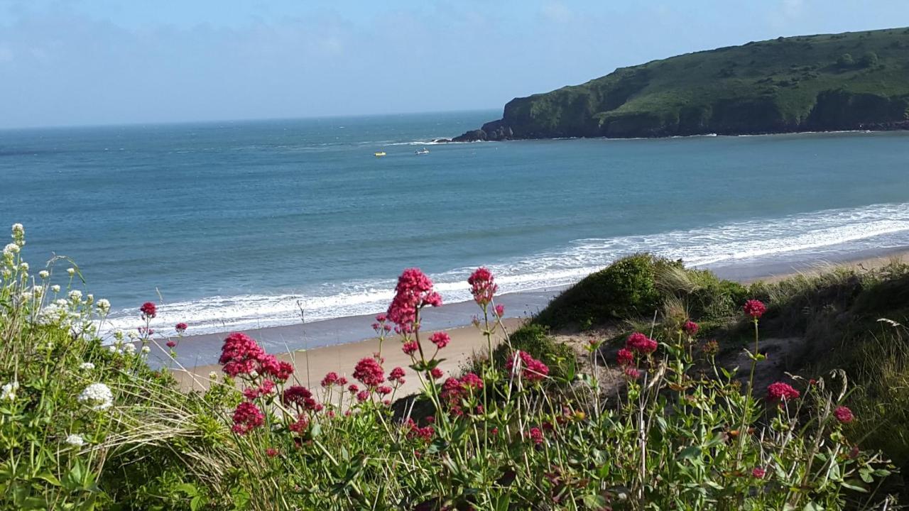 A Beach Holiday In Pembrokeshire Экстерьер фото