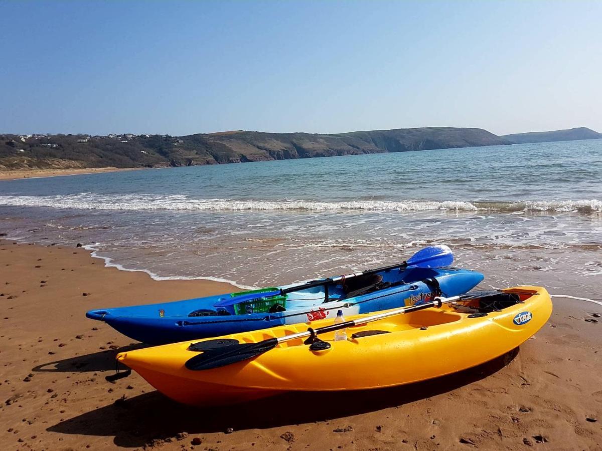 A Beach Holiday In Pembrokeshire Экстерьер фото