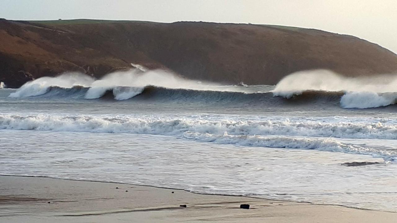 A Beach Holiday In Pembrokeshire Экстерьер фото