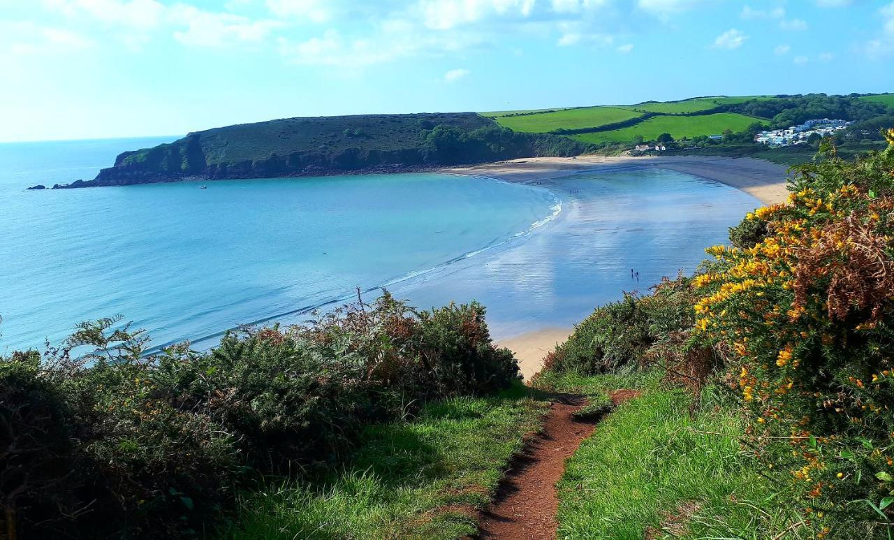 A Beach Holiday In Pembrokeshire Экстерьер фото